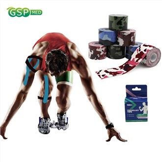 नए आगमन OEM कस्टम लोगो मुद्रित अनुकूलित पैकेज खेल के लिए नियमित आकार के खेल स्नायु समर्थन काइन्सियोलॉजी टेप को पूर्व-कट करें